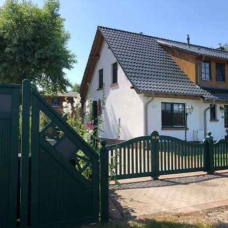 Haus Hugo Zingst Apartment Exterior photo