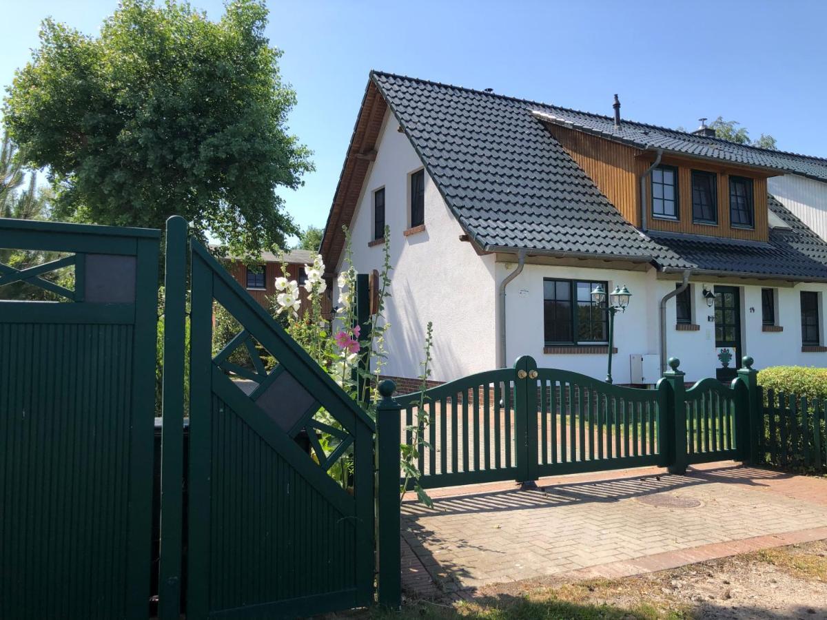 Haus Hugo Zingst Apartment Exterior photo